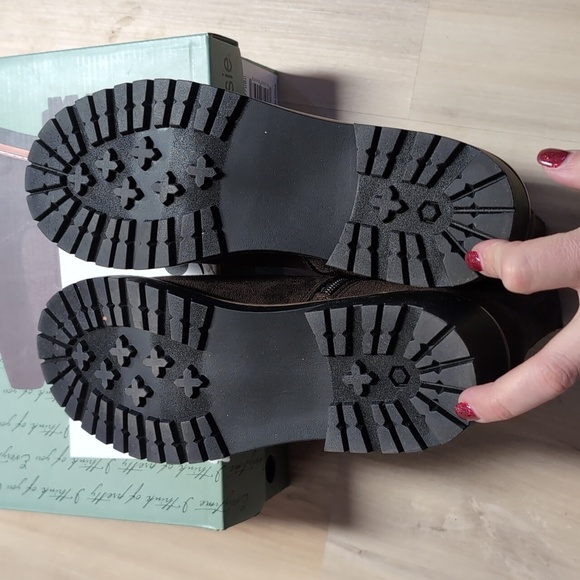 Kensie Ladies Chelsea suede boots - Picture 6 of 7